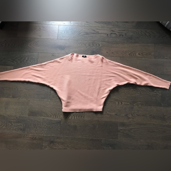 Ardene sweater - size small - washed but never worn - Picture 1 of 3